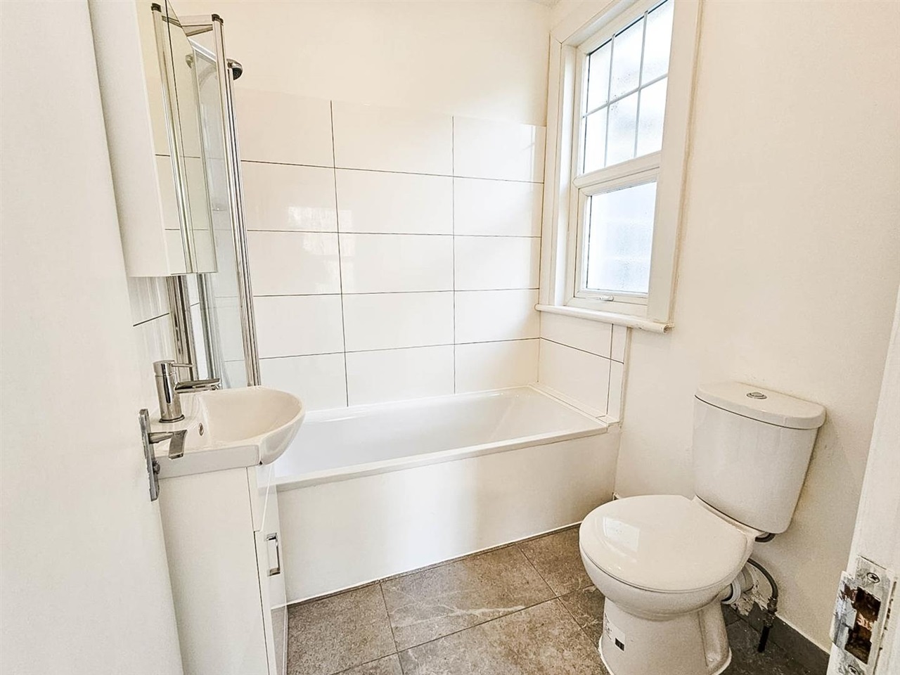 London 1 Bed Flat, Linthorpe Road, N16 To Rent Now for £1,350.00 p/m