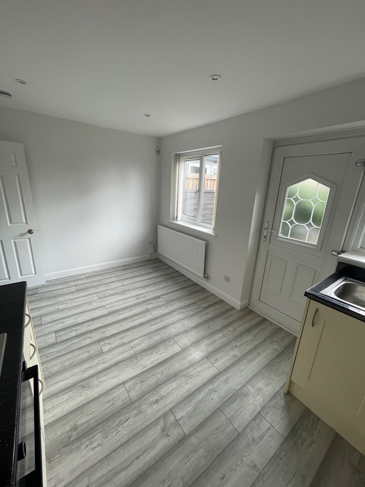 Westhoughton, Bolton 2 Bed Terraced House, Hindley Road, BL5 To