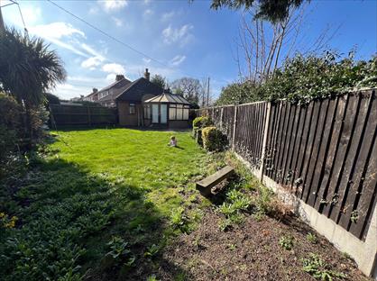 3 Bed Bungalow, Winstree Road, CO3