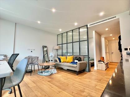 Studio Flat, Emery Way, E1W
