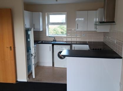 2 Bed Flat, Dudley Close, RM16