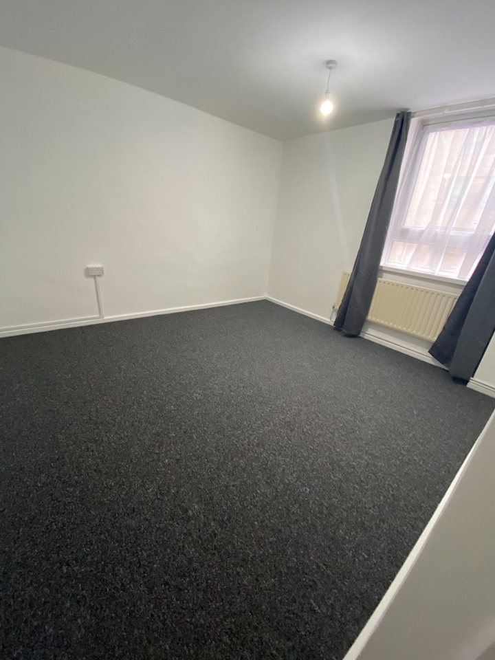London 3 Bed Flat, Nairn Street, E14 To Rent Now for £2,154.10 p/m