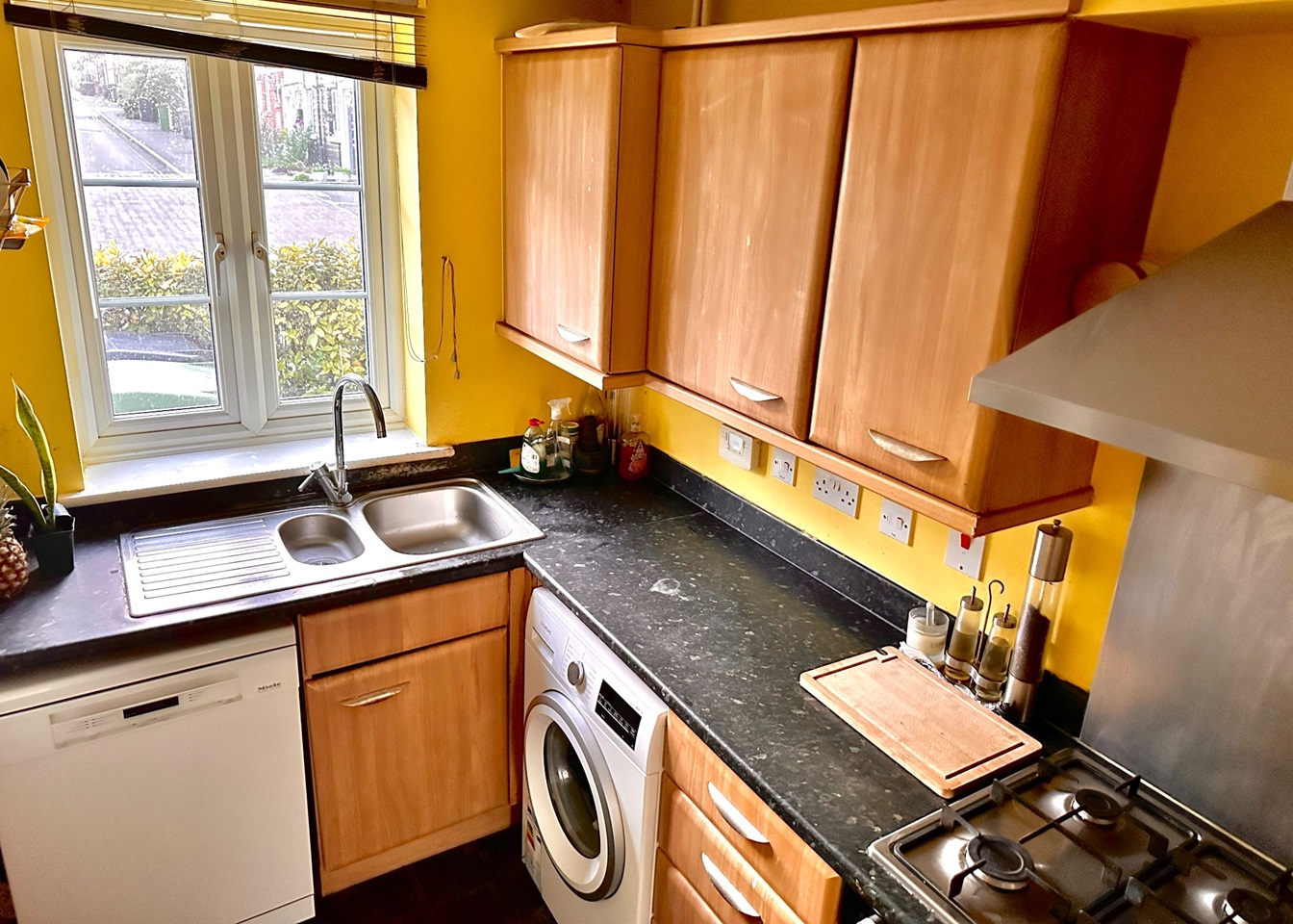 Basingstoke 3 Bed SemiDetached House, Sinclair Drive, RG21 To Rent