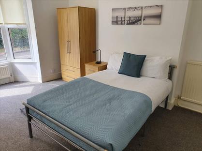 Room in a Shared House, Church Walk, S80