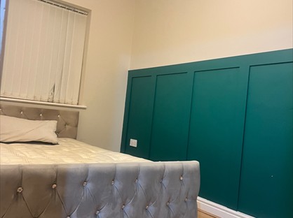 Room in a Shared House, Leighton St, L4