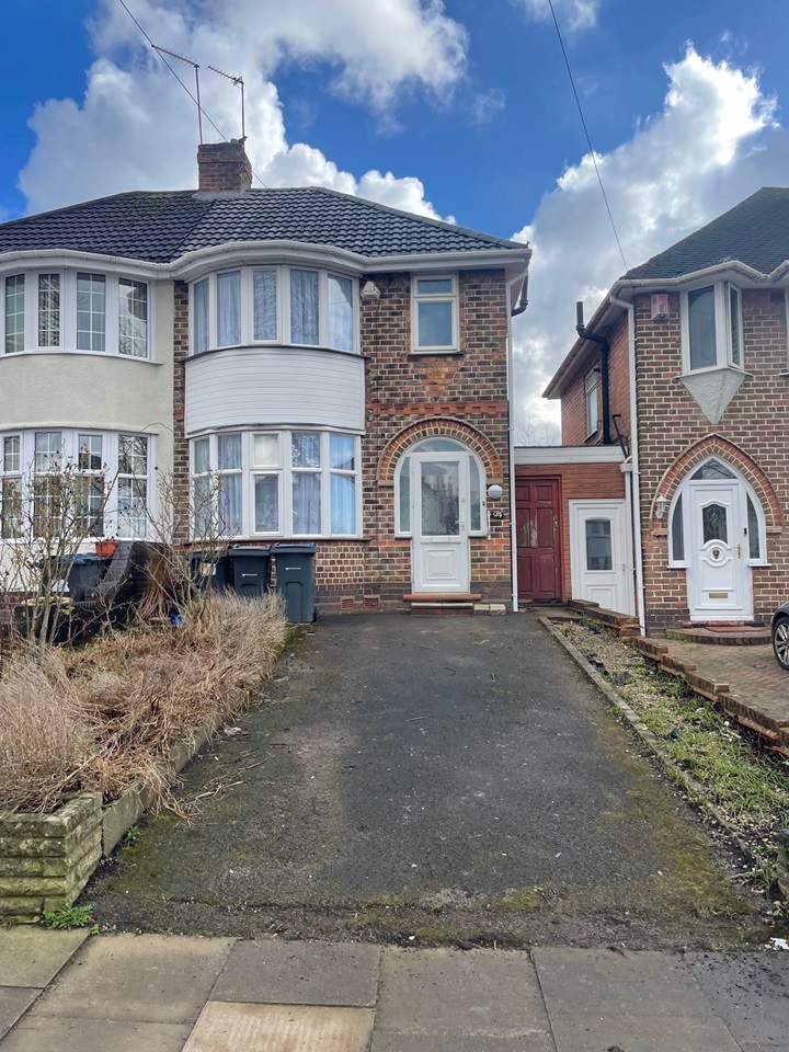 Birmingham 3 Bed SemiDetached House, Gilbertstone Avenue, B26 To