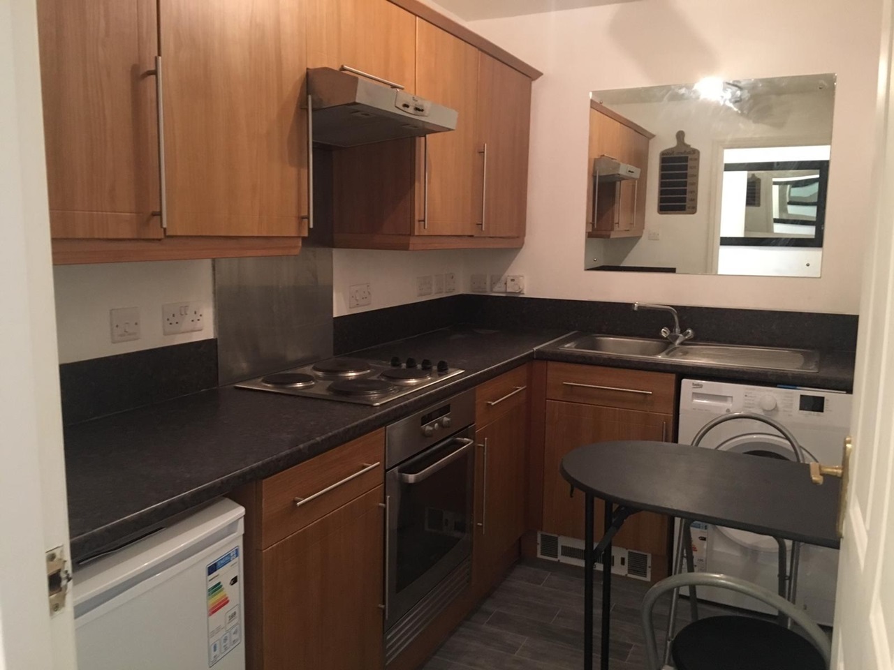 Livingston 2 Bed Flat, Queens Crescent, EH54 To Rent Now for £995.