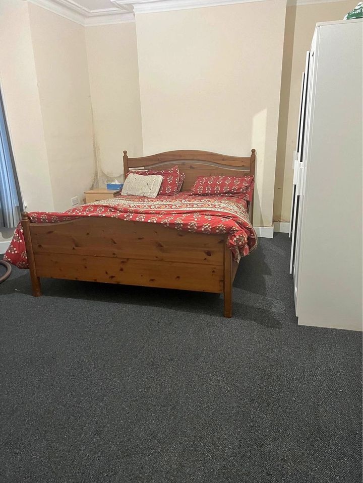 Ilford Room in a Shared House, Goodmayes Avenue, IG3 To Rent Now