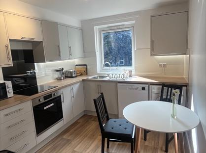 Room in a Shared Flat, Yeaman Place, EH11
