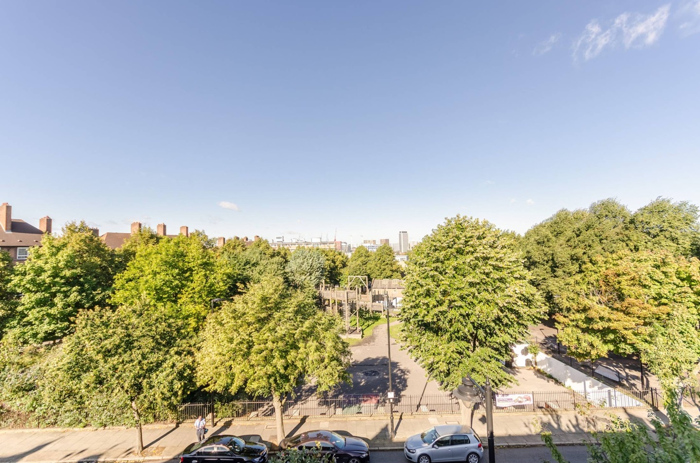2 Bed Flat, Barnsbury Road, N1 photo 3