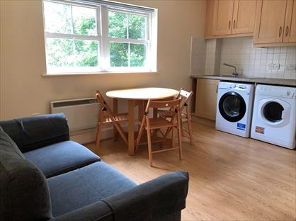 2 Bed Flat, St. Catherines Court, SO23