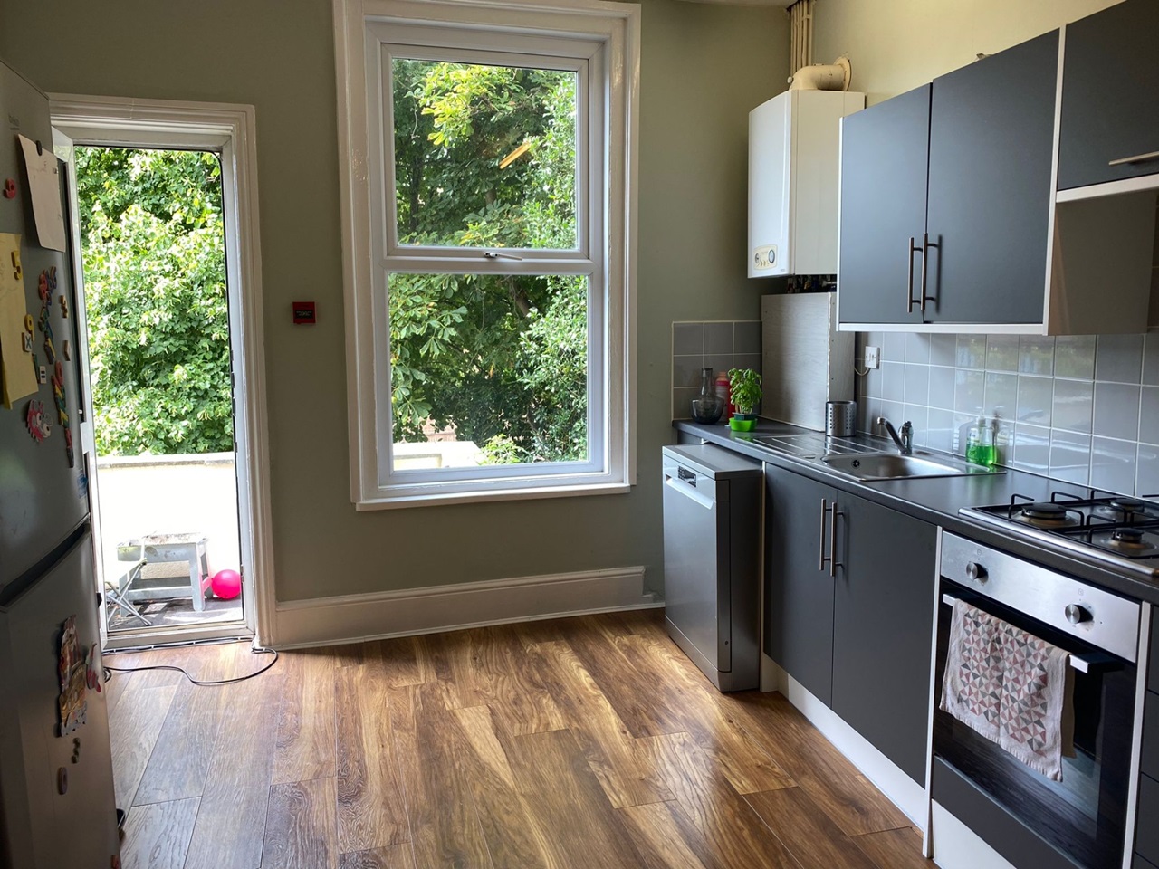 Southsea Room in a Shared Flat, Elphinstone Road, PO5 To Rent Now