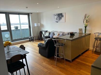 2 Bed Flat, Waterside, L3