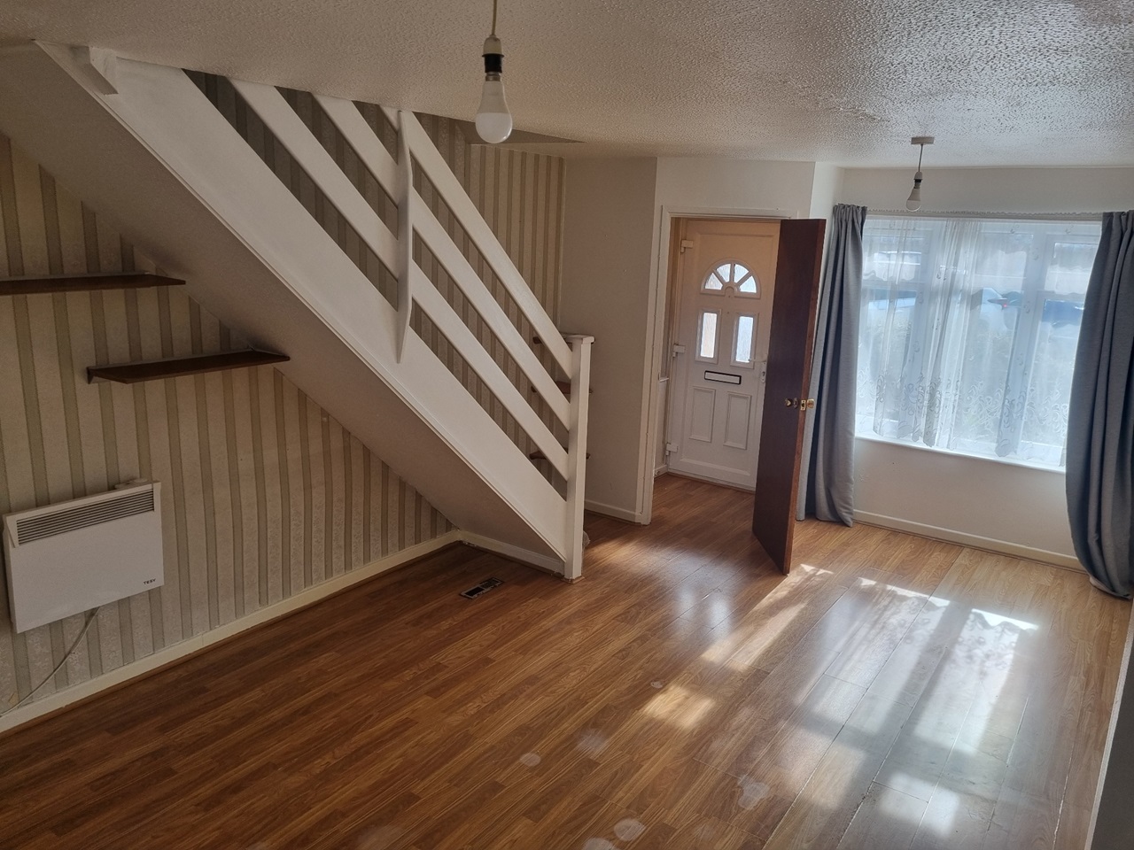 Hayes 2 Bed Terraced House, Berrydale Road, UB4 To Rent Now for £