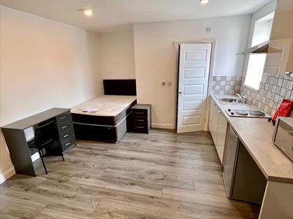 Studio Flat, St. Stephens Road, B29