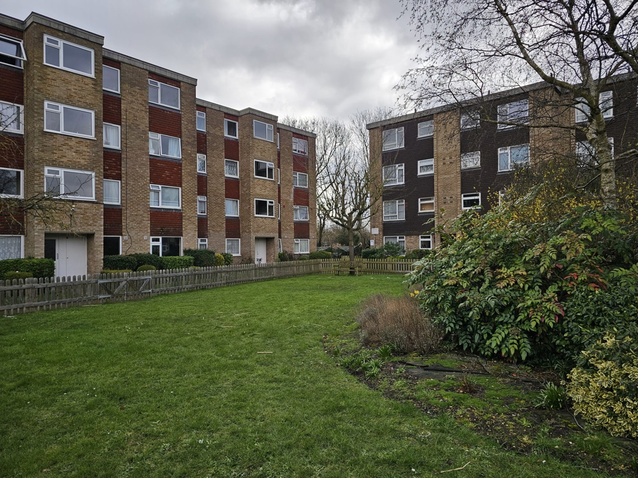 Feltham Studio Flat, Stourton Avenue, TW13 To Rent Now for £1,050.
