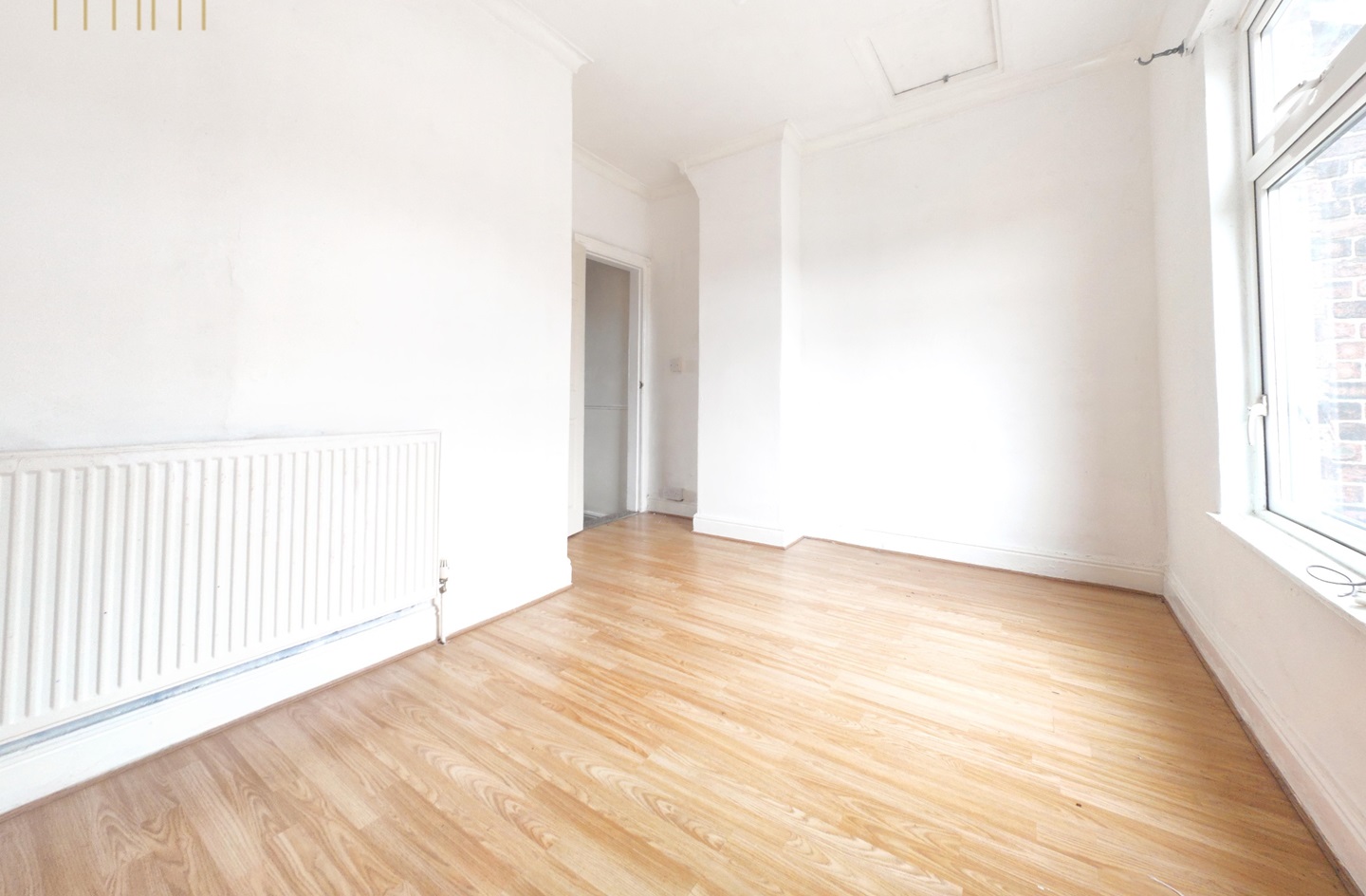 Cutsyke, Castleford 2 Bed Terraced House, Leeds Road, WF10 To Rent Now for £745.00 p/m