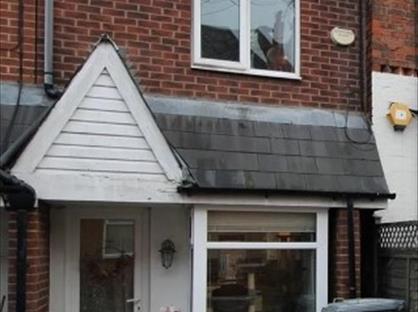 2 Bed Terraced House, Long Row, NG24