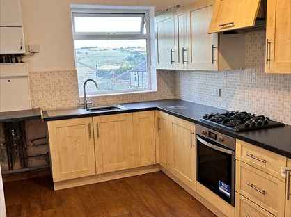 2 Bed Flat, Nab Lane, WF14