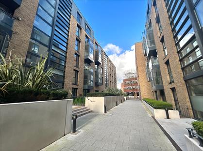 Studio Flat, Southside, B5