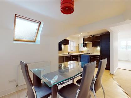 2 Bed Flat, Walm Lane, NW2
