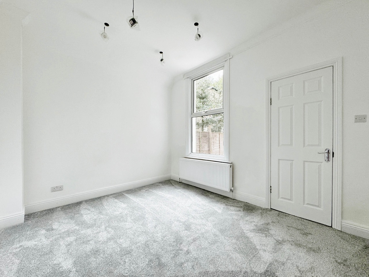 London 2 Bed Flat, Cavendish Road, SW12 To Rent Now for £2,500.00 p/m