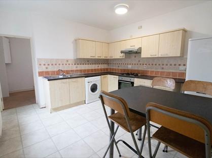 3 Bed Flat, Brighton Grove, NE4