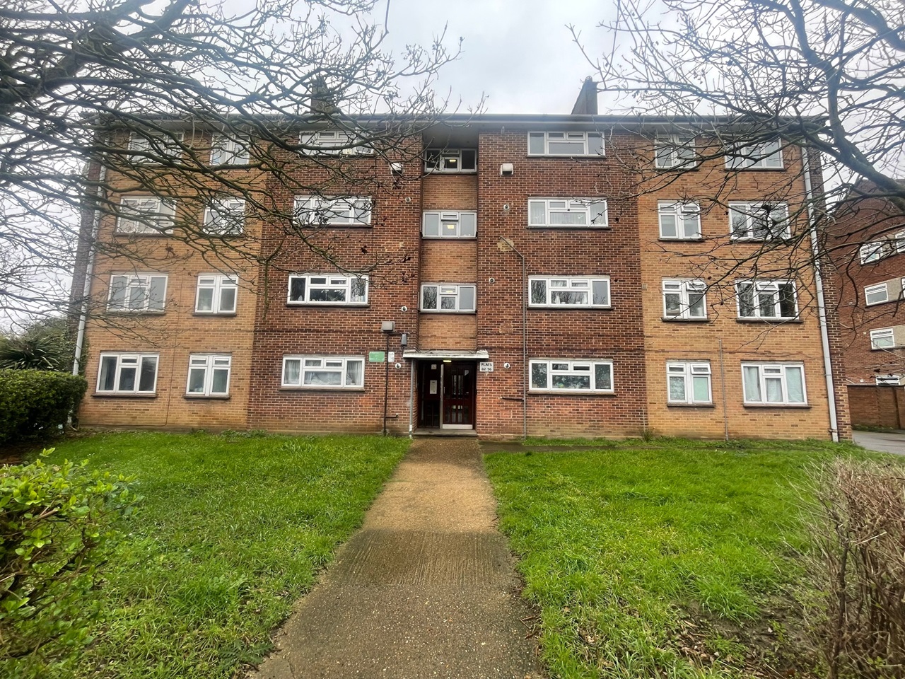 Feltham 3 Bed Flat, Oxford Way, TW13 To Rent Now for £2,350.00 p/m