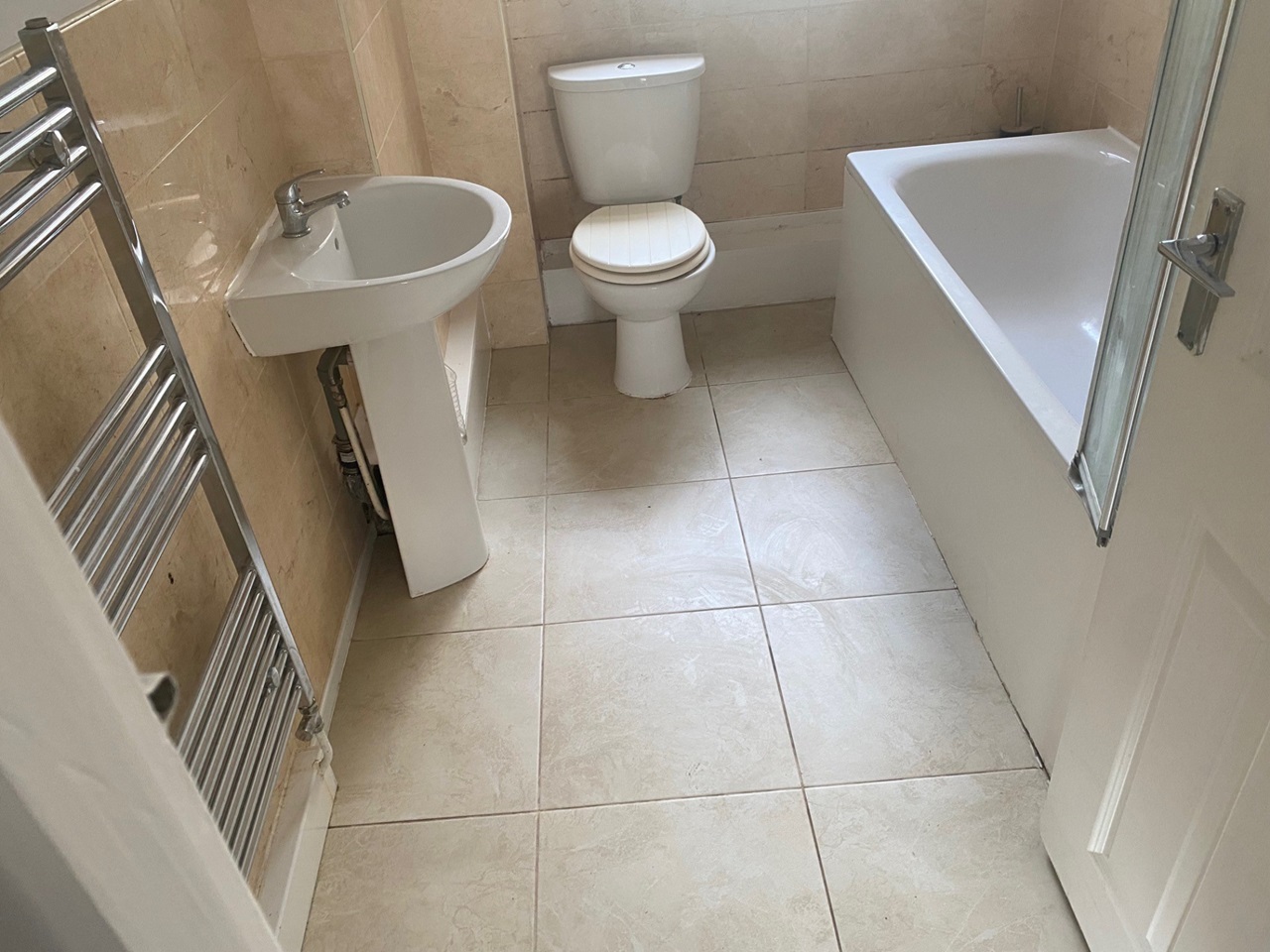 London 2 Bed Clarendon Road, E17 To Rent Now for £1,850