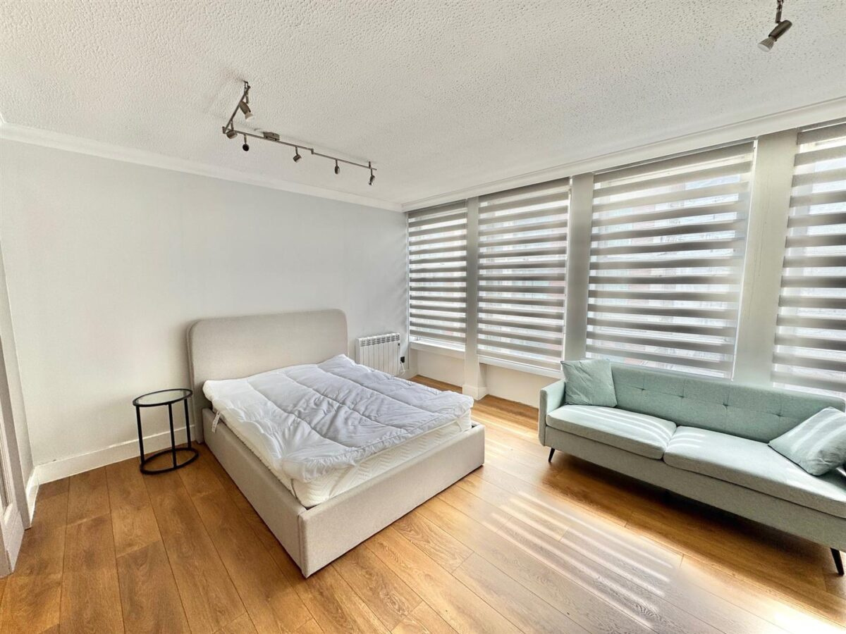 Additional image 2 of Studio Flat, Emanuel House, SW1P, N1 7GU