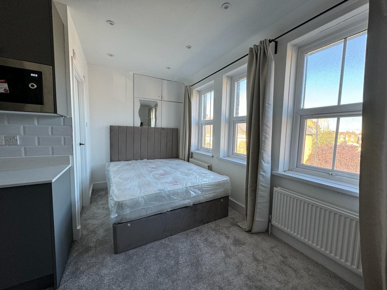 London Studio Flat, Wandsworth High Street, SW18 To Rent Now for £
