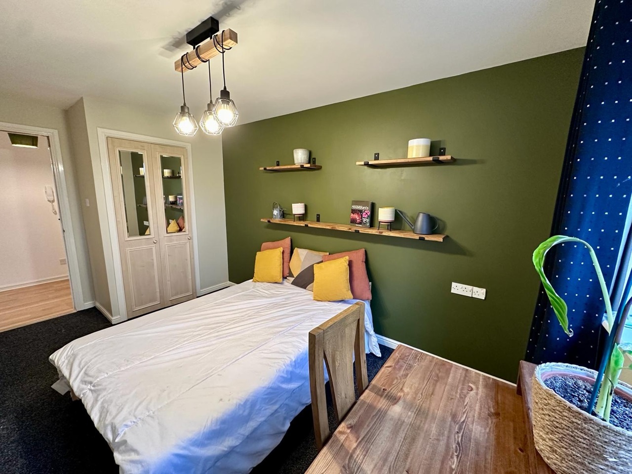 Edinburgh 3 Bed Flat, Bonnington Gait, EH6 To Rent Now for £1,500.