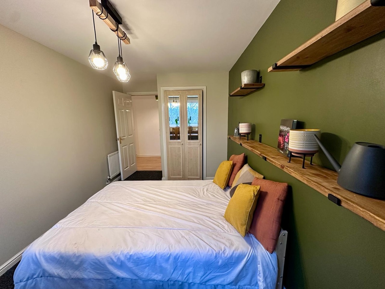 Edinburgh 3 Bed Flat, Bonnington Gait, EH6 To Rent Now for £1,500.