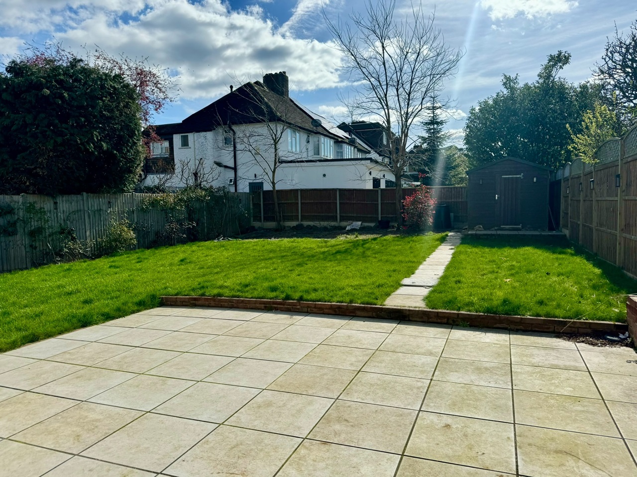 Cheam, Sutton 5 Bed SemiDetached House, Quarry Park Road, SM1 To