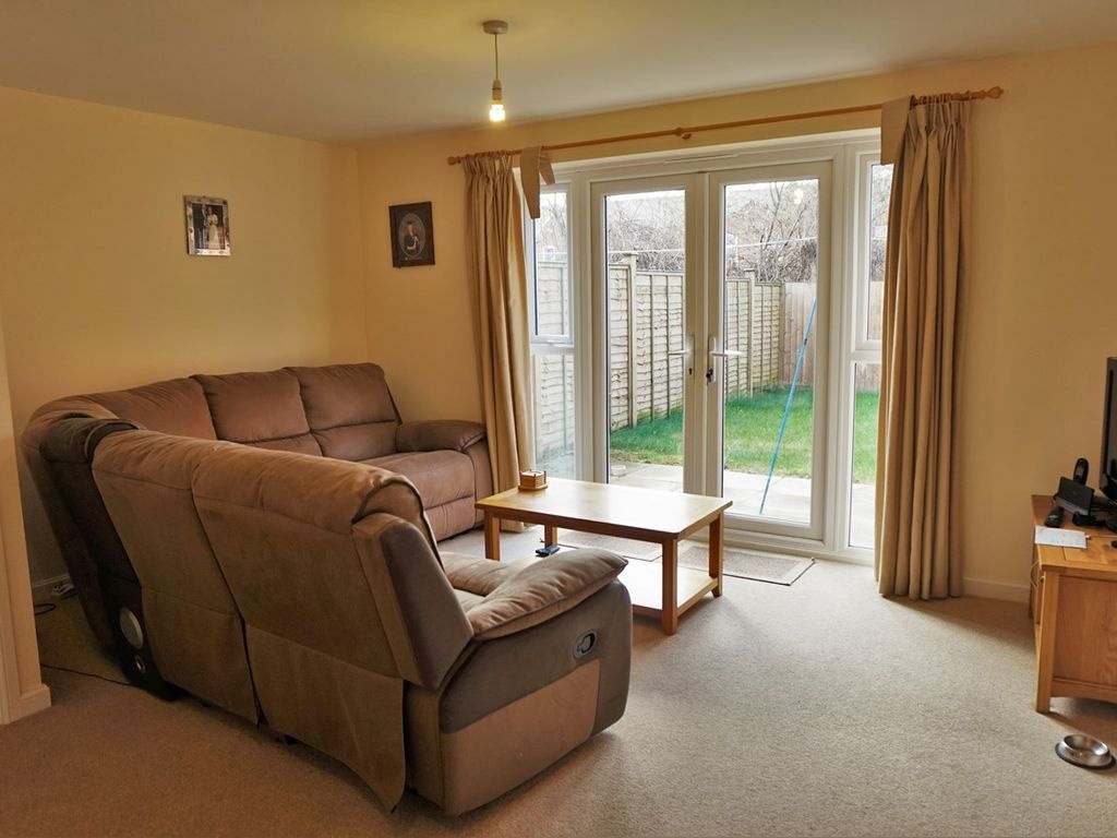 Gloucester 3 Bed SemiDetached House, Diamond Jubilee Close, GL1 To