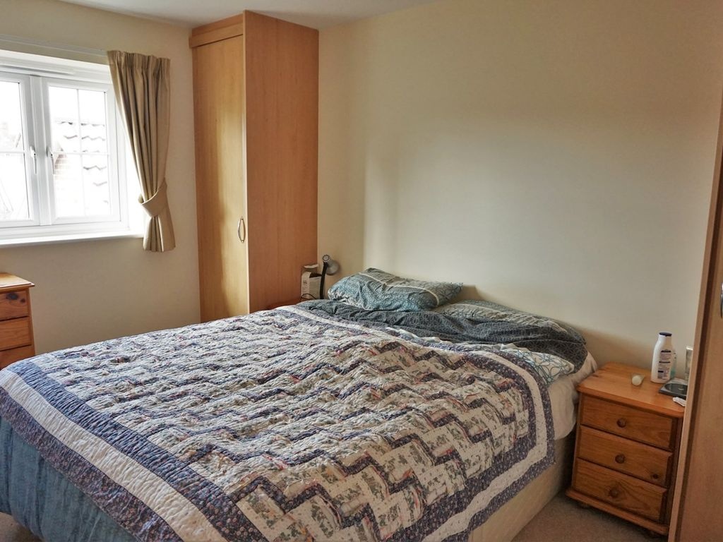 Gloucester 3 Bed SemiDetached House, Diamond Jubilee Close, GL1 To