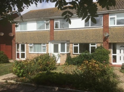 3 Bed Terraced House, Laburnum Walk, BN16