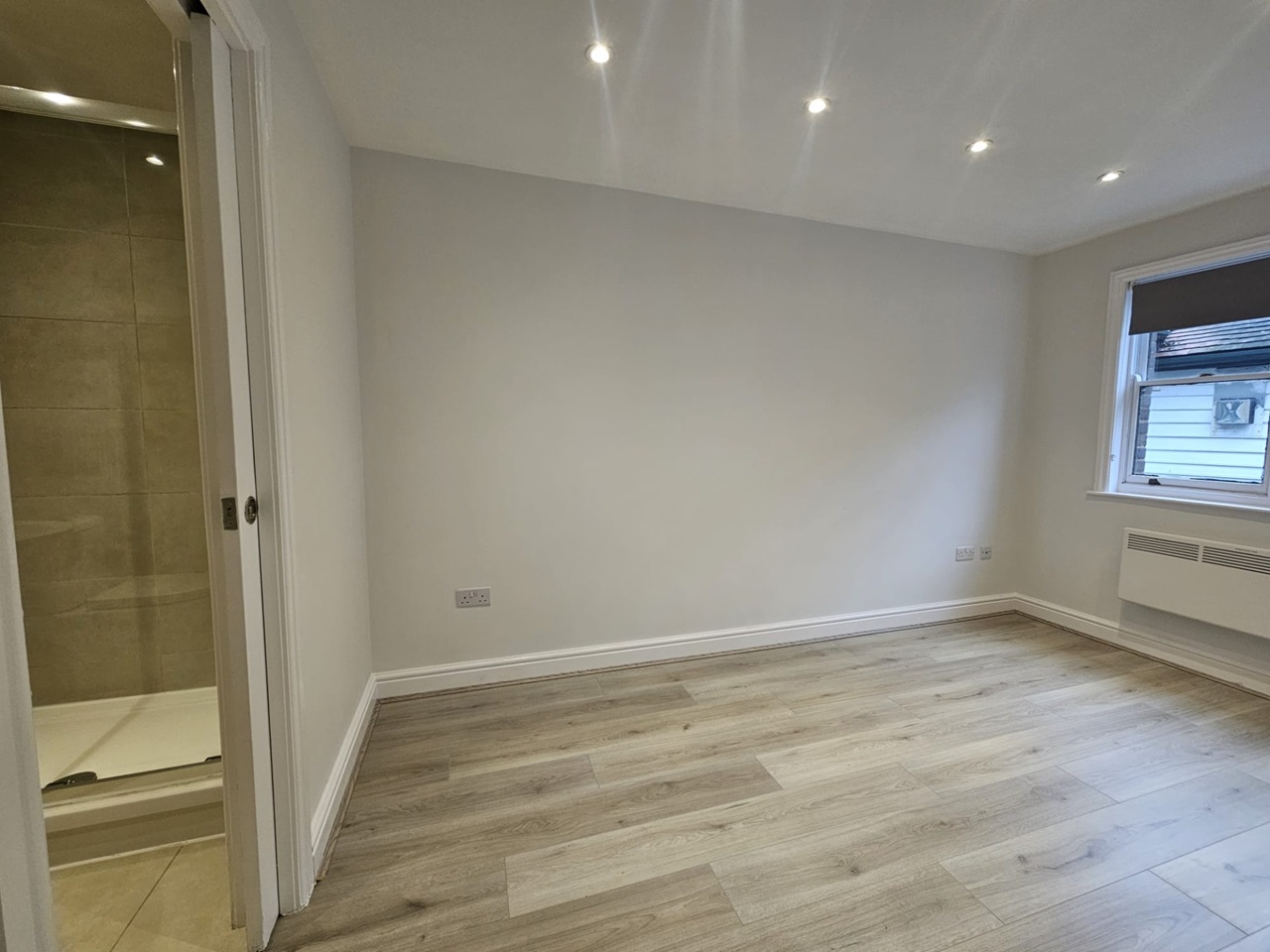 Waltham Abbey 2 Bed Flat, Arlingham Mews, EN9 To Rent Now for £
