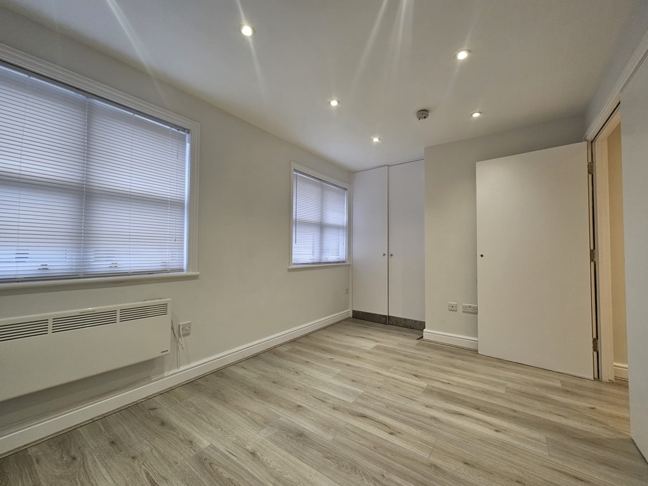 Waltham Abbey 2 Bed Flat, Arlingham Mews, EN9 To Rent Now for £