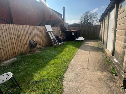 3 Bed Flat, High Street North, LU6