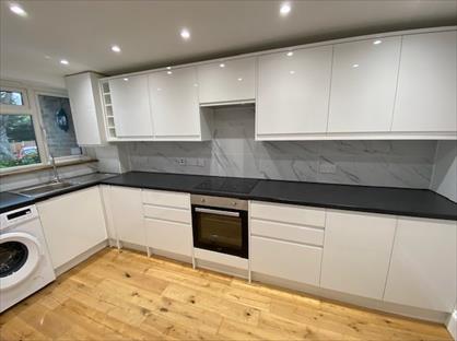 2 Bed Flat, Brackley Road, BR3