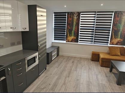 Studio Flat, Equity House, HA8