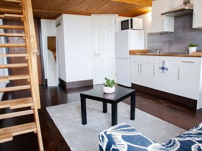 Studio Flat, Hanover House, NW2