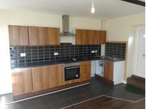 2 Bed Flat, Bradford Rd, WF13