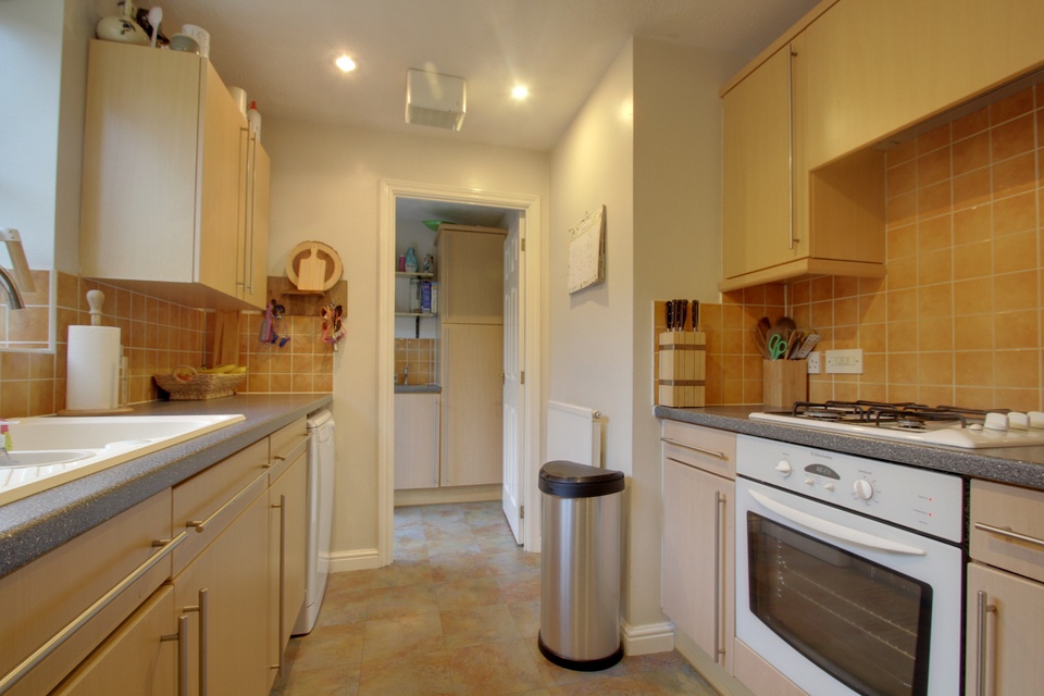 Oldbury 3 Bed Detached House, Taylor Way, B69 To Rent Now for £