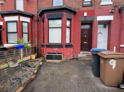 Room in a Shared House, Croft Street, M7