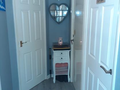 2 Bed Flat, Streamside Close, N9