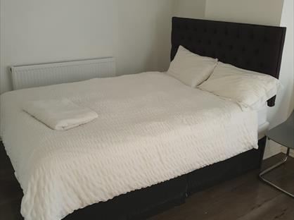 Room in a Shared House, Rochdale Road, M9