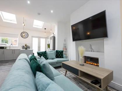 4 bed terraced house for rent in 4 Bed Terraced House, Kingswood Road, M14