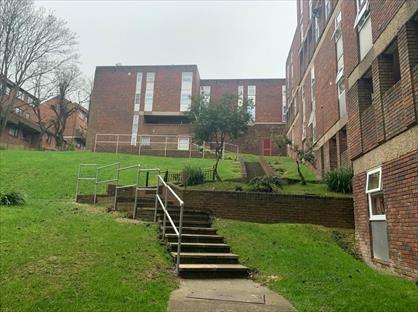 1 Bed Flat, Downs Road, LU1